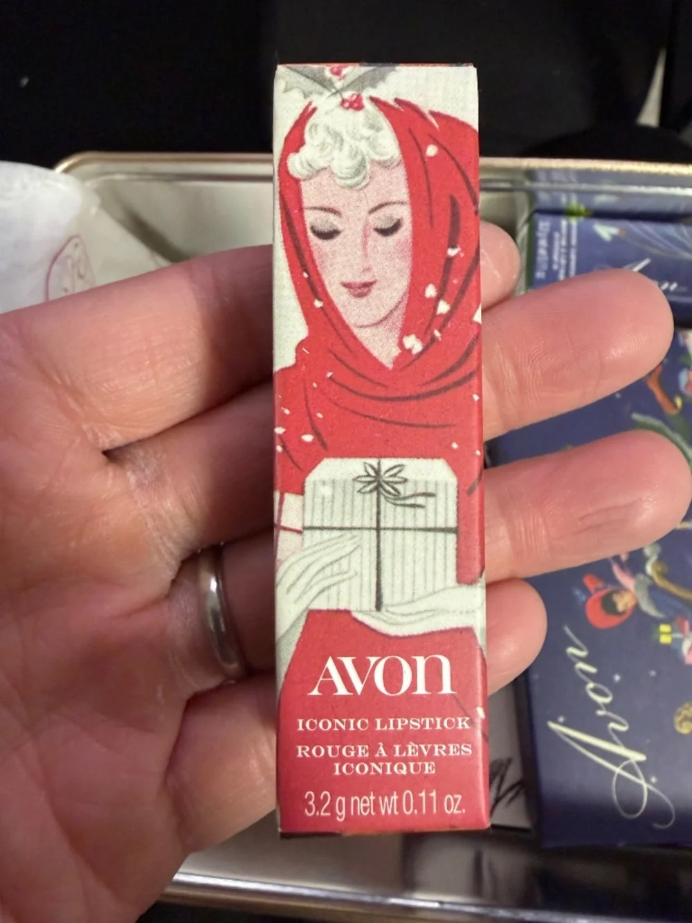 AVON HOLIDAY BOX SET COLLECTORS makeup - Picture 11 of 16